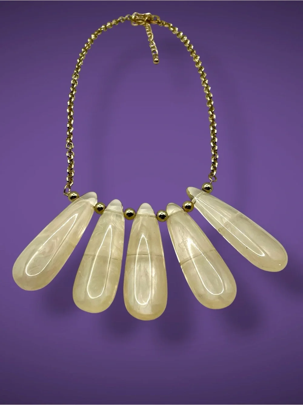 Vintage Lucite Teardrop Statement Bib Necklace Gold Tone Chain Estate Piece